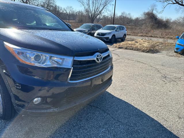 used 2014 Toyota Highlander car, priced at $16,951