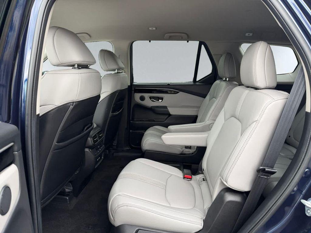 used 2023 Honda Pilot car, priced at $37,987