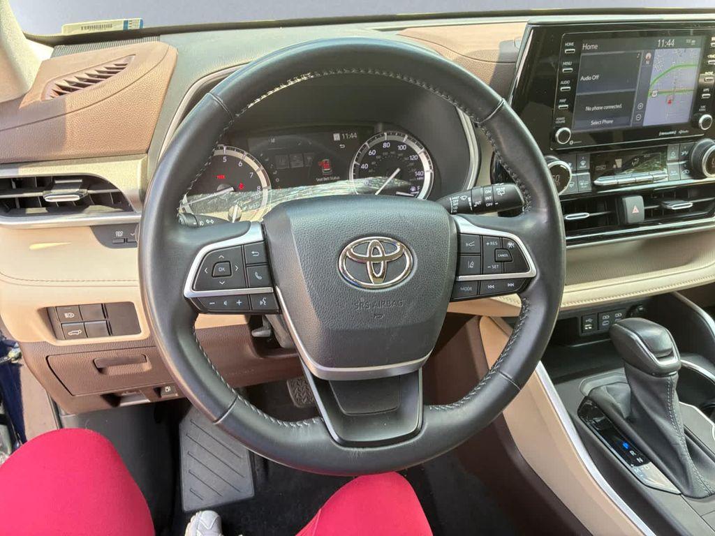used 2022 Toyota Highlander car, priced at $32,968
