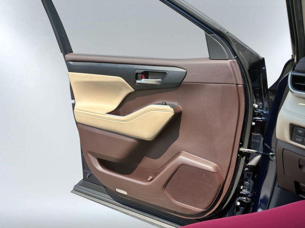 used 2022 Toyota Highlander car, priced at $32,968