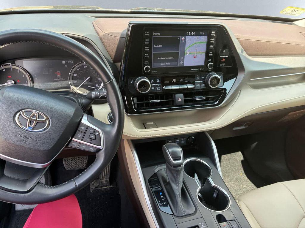used 2022 Toyota Highlander car, priced at $32,968