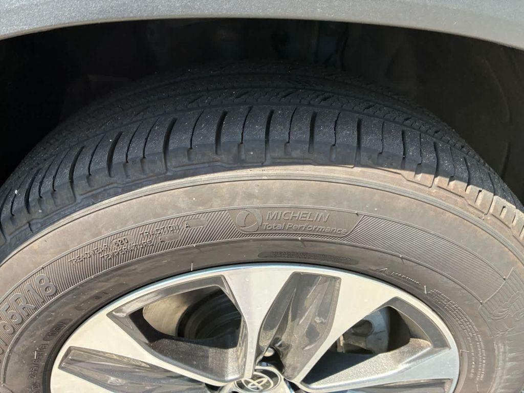 used 2022 Toyota Highlander car, priced at $32,968