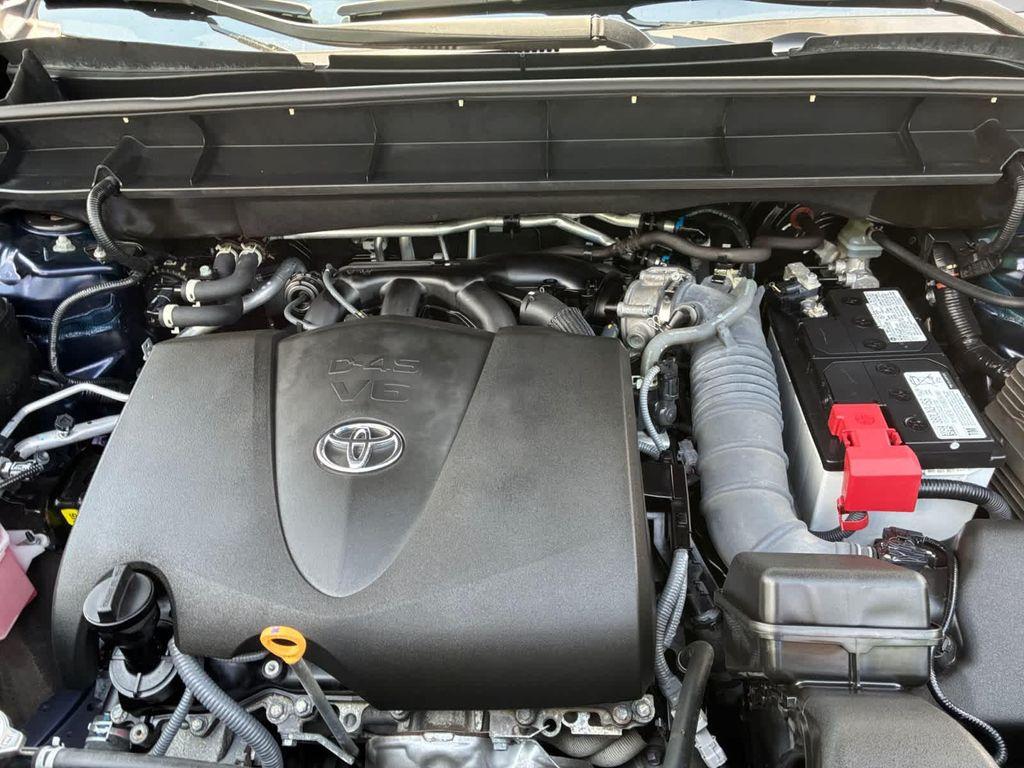 used 2022 Toyota Highlander car, priced at $32,968