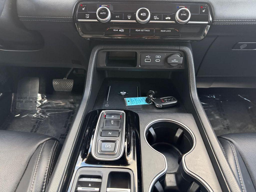 used 2023 Honda Pilot car, priced at $39,987