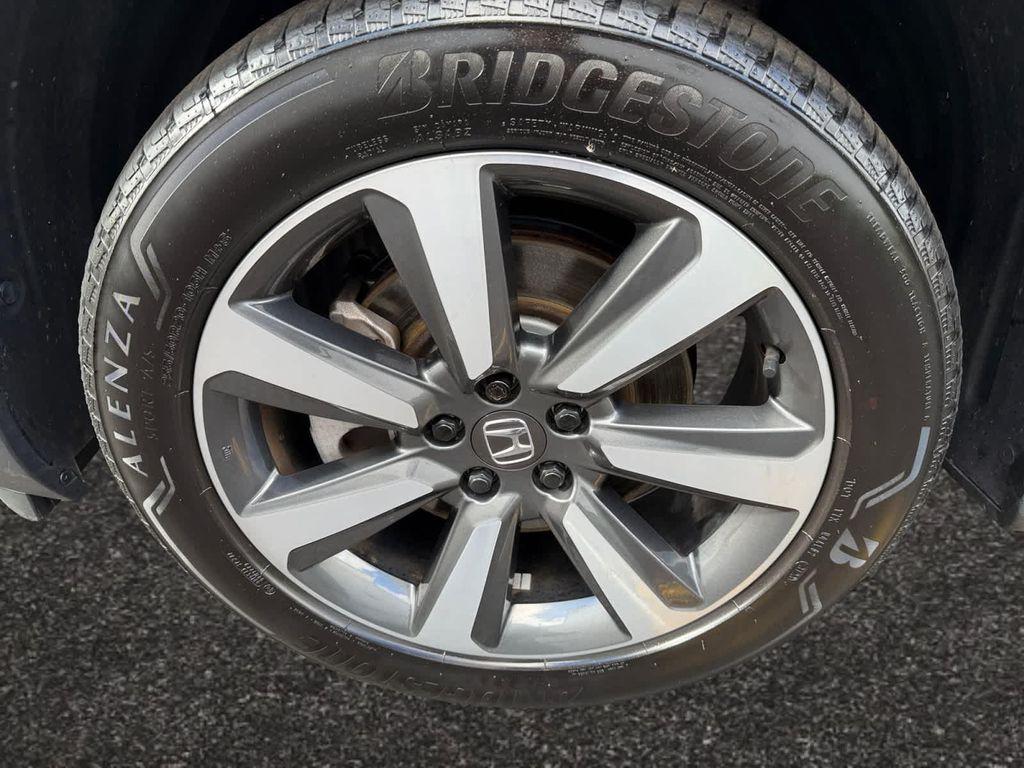 used 2023 Honda Pilot car, priced at $39,987