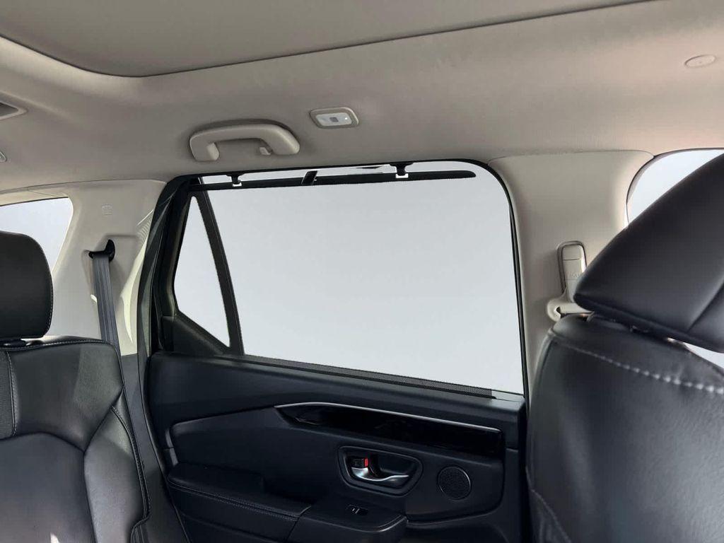 used 2023 Honda Pilot car, priced at $39,987