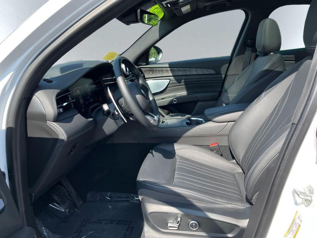 used 2025 Maserati Grecale car, priced at $53,967