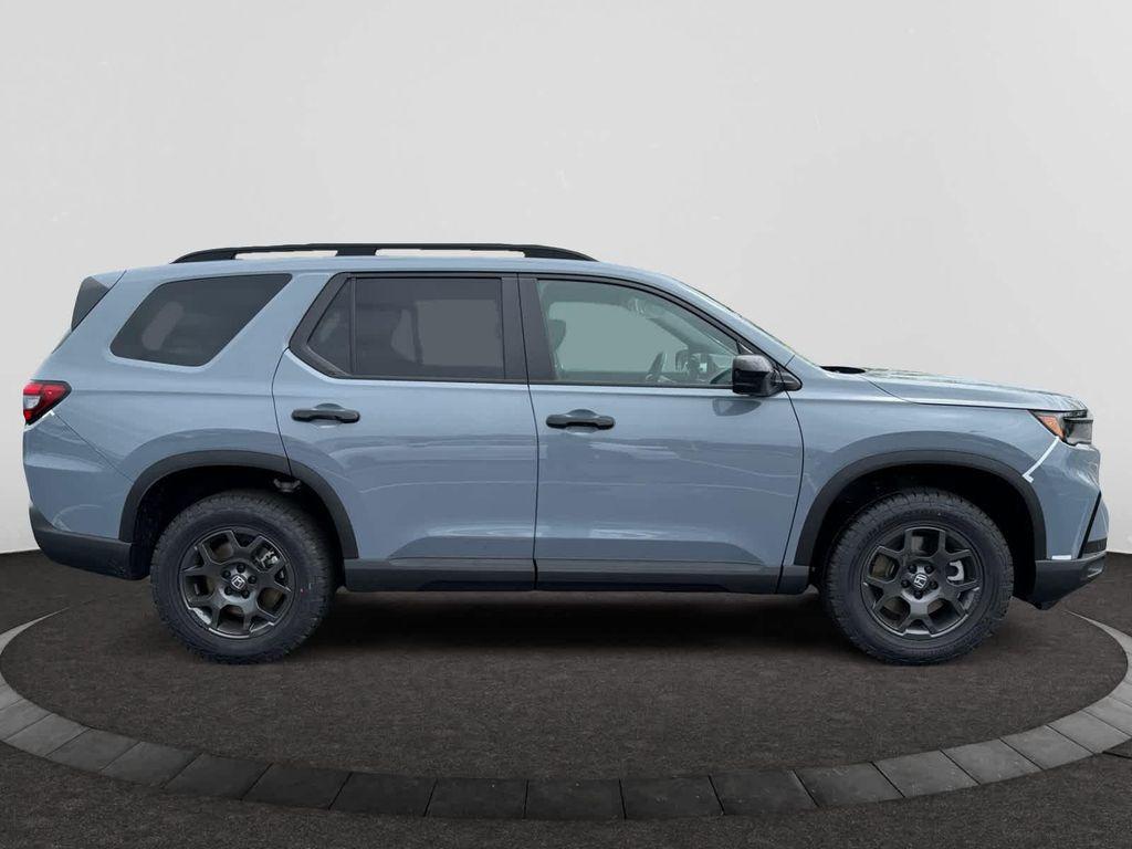 new 2025 Honda Pilot car, priced at $51,305