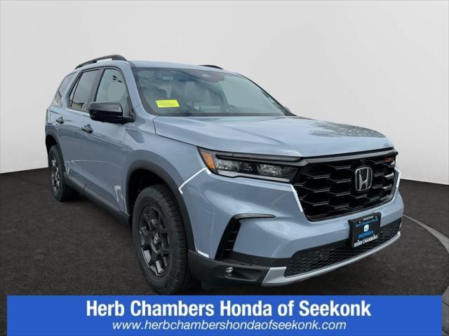 new 2025 Honda Pilot car, priced at $51,305