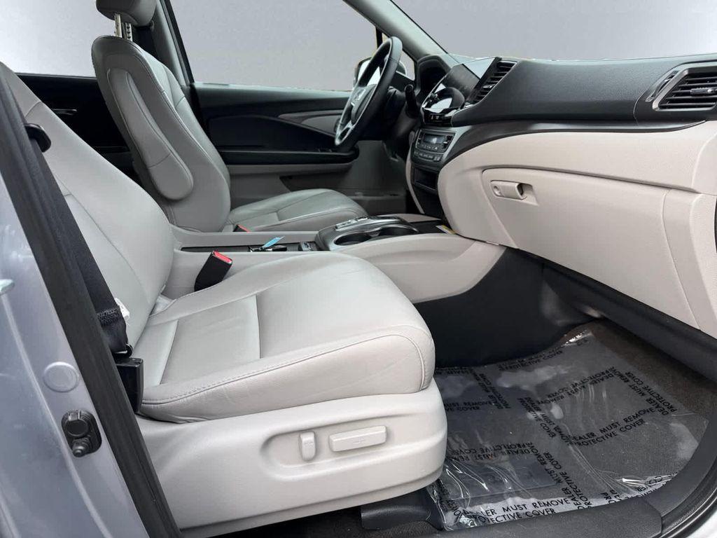 used 2022 Honda Pilot car, priced at $31,987