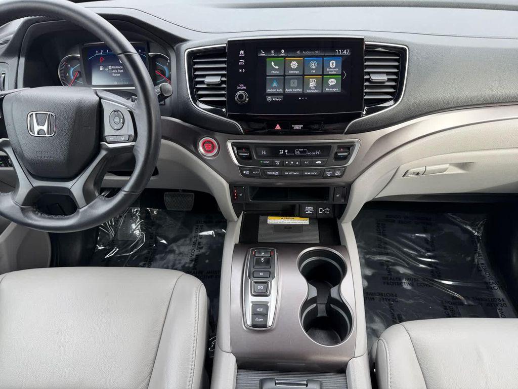 used 2022 Honda Pilot car, priced at $31,987