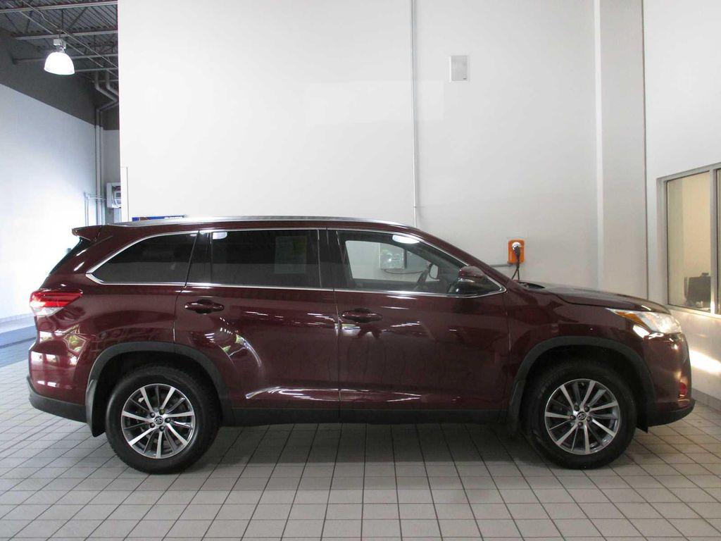 used 2019 Toyota Highlander car, priced at $22,257