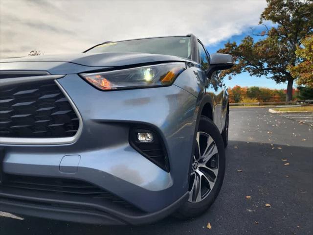 used 2022 Toyota Highlander car, priced at $36,763