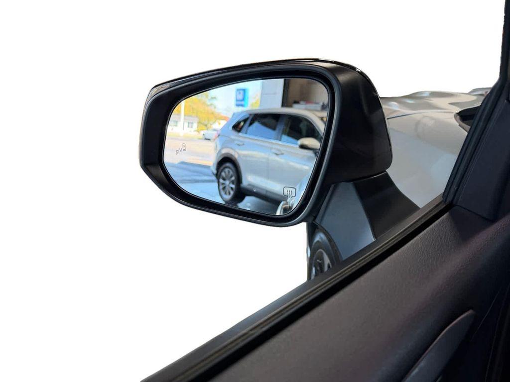 used 2022 Toyota Highlander car, priced at $38,387