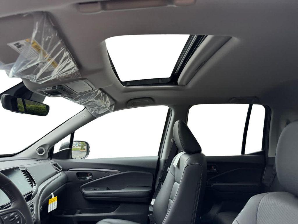 new 2025 Honda Ridgeline car, priced at $44,430