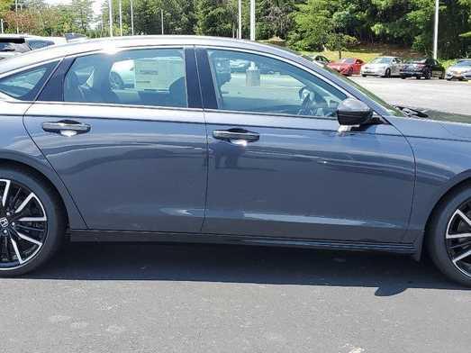 new 2025 Honda Accord Hybrid car, priced at $40,450