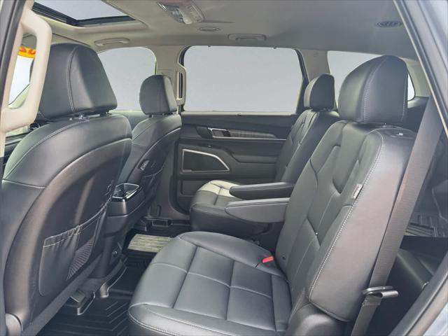 used 2025 Kia Telluride car, priced at $43,968