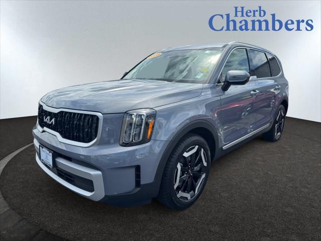 used 2025 Kia Telluride car, priced at $43,968