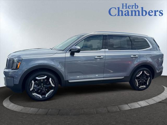 used 2025 Kia Telluride car, priced at $43,968