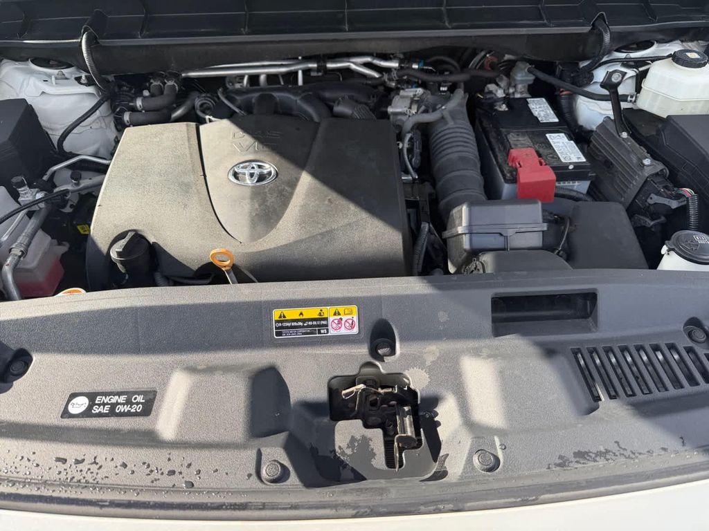 used 2021 Toyota Highlander car, priced at $28,968