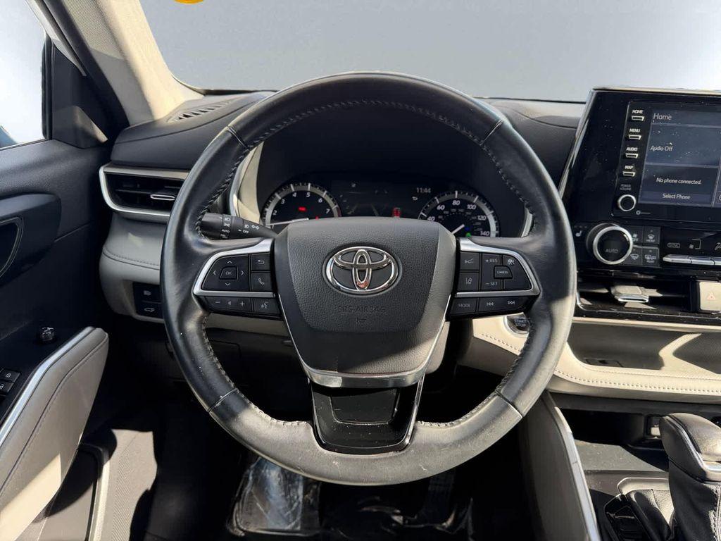 used 2021 Toyota Highlander car, priced at $28,968