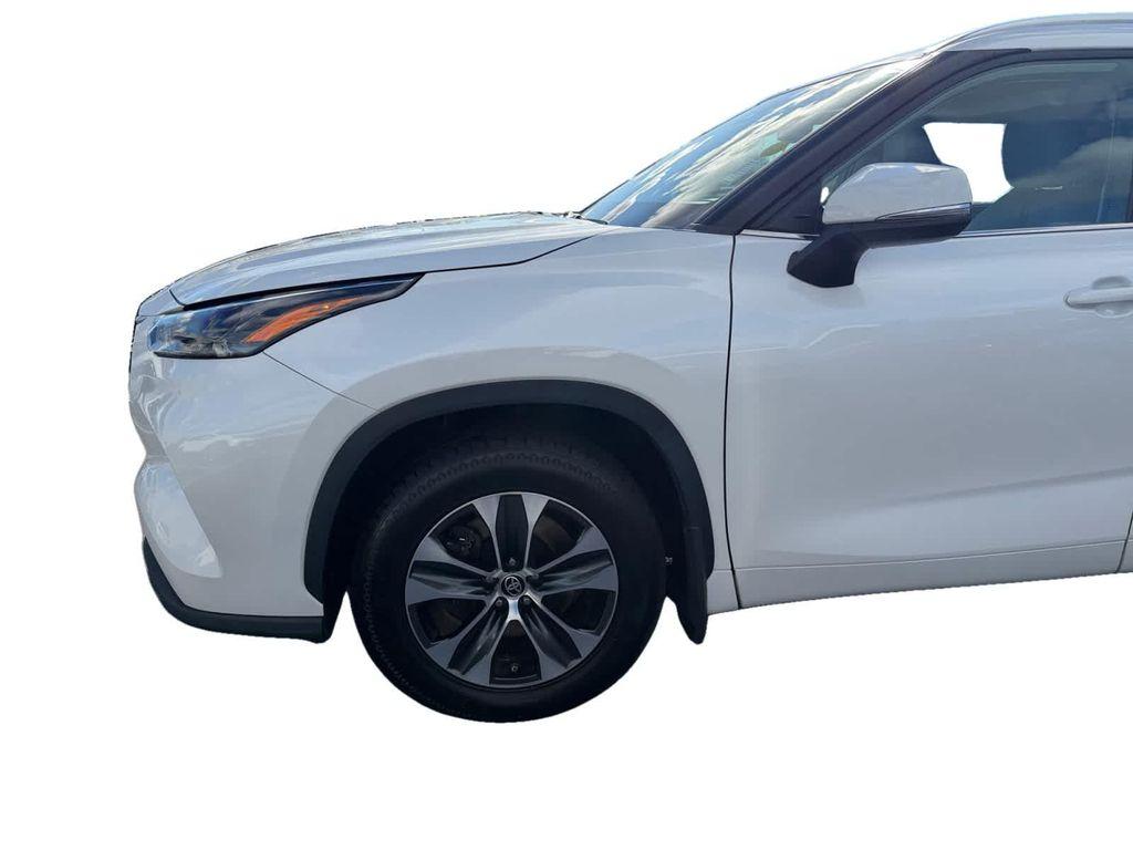 used 2021 Toyota Highlander car, priced at $28,968