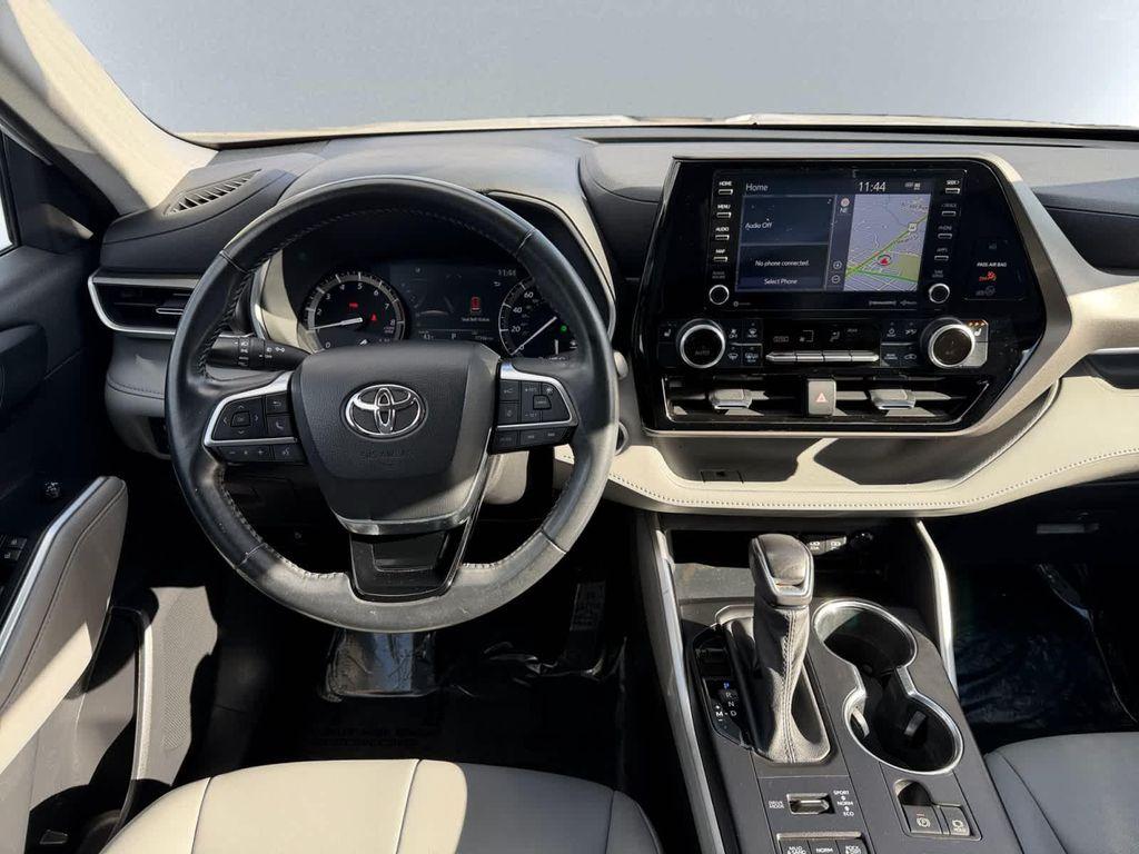 used 2021 Toyota Highlander car, priced at $28,968