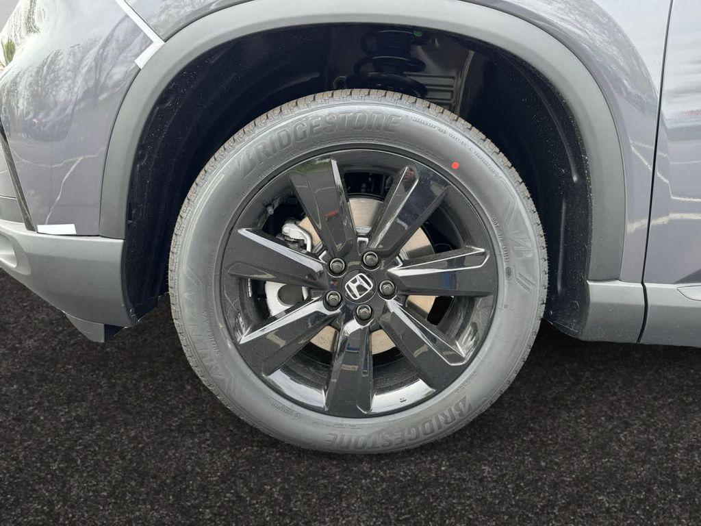 new 2025 Honda Pilot car, priced at $56,030
