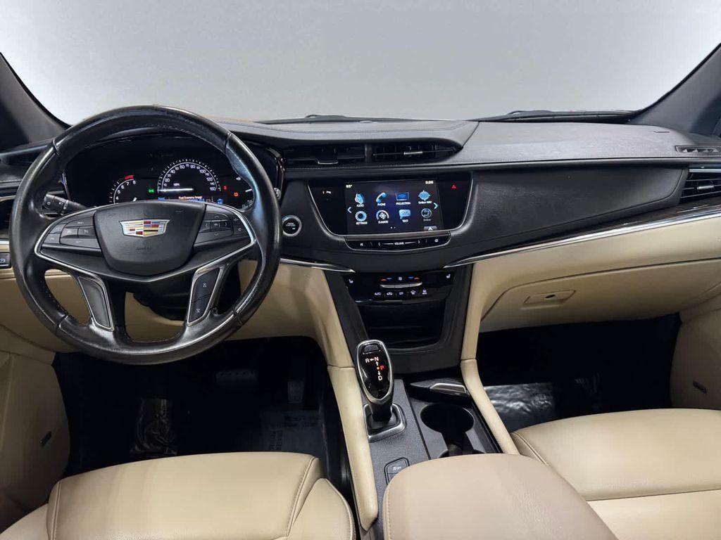 used 2018 Cadillac XT5 car, priced at $15,467
