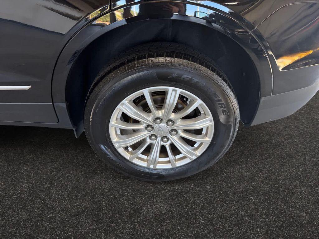 used 2018 Cadillac XT5 car, priced at $15,467