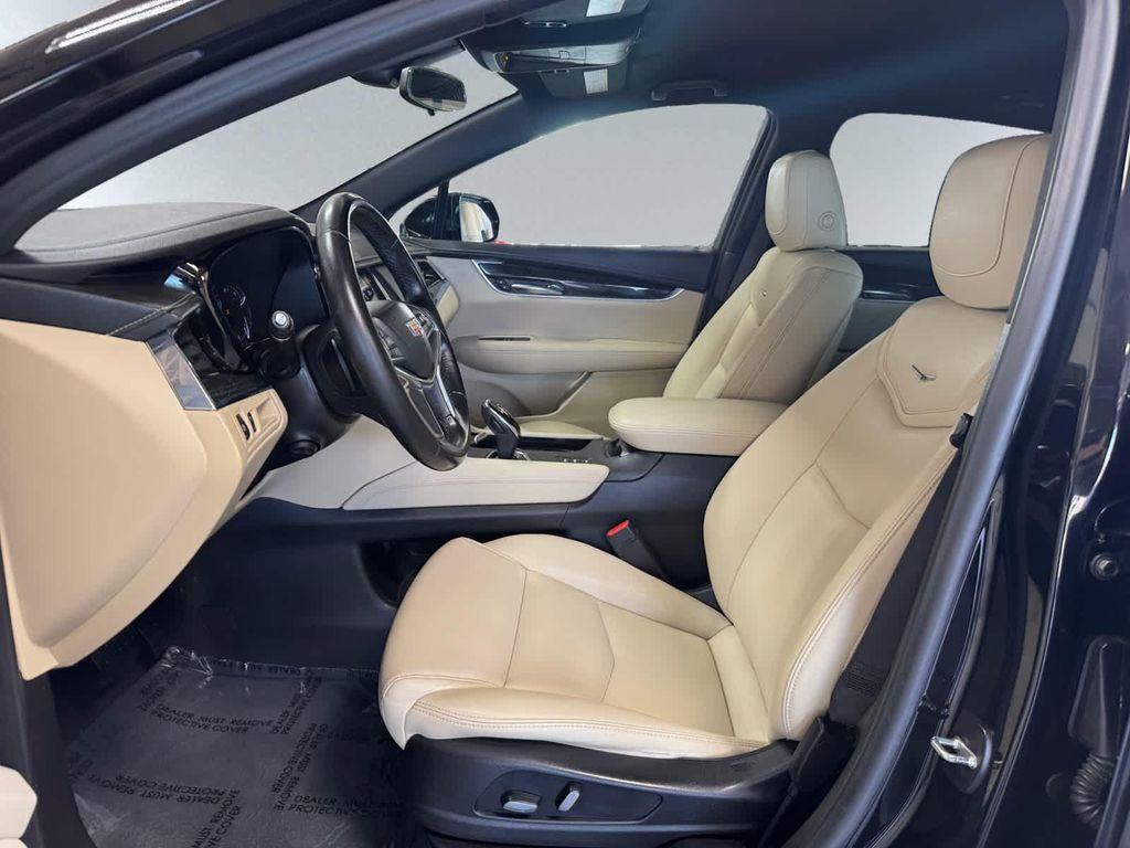 used 2018 Cadillac XT5 car, priced at $15,467