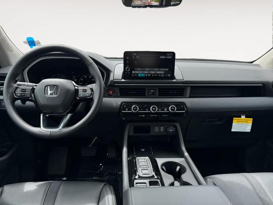 new 2025 Honda Pilot car, priced at $49,345