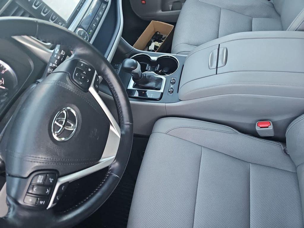 used 2017 Toyota Highlander car, priced at $24,968
