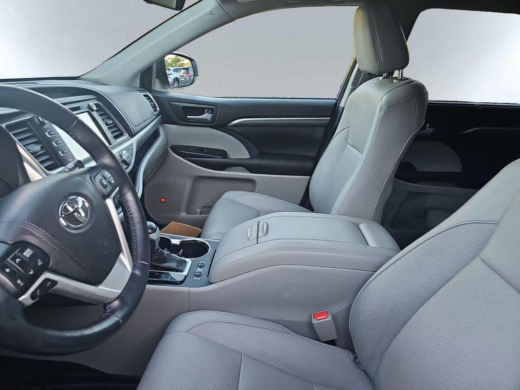 used 2017 Toyota Highlander car, priced at $24,968