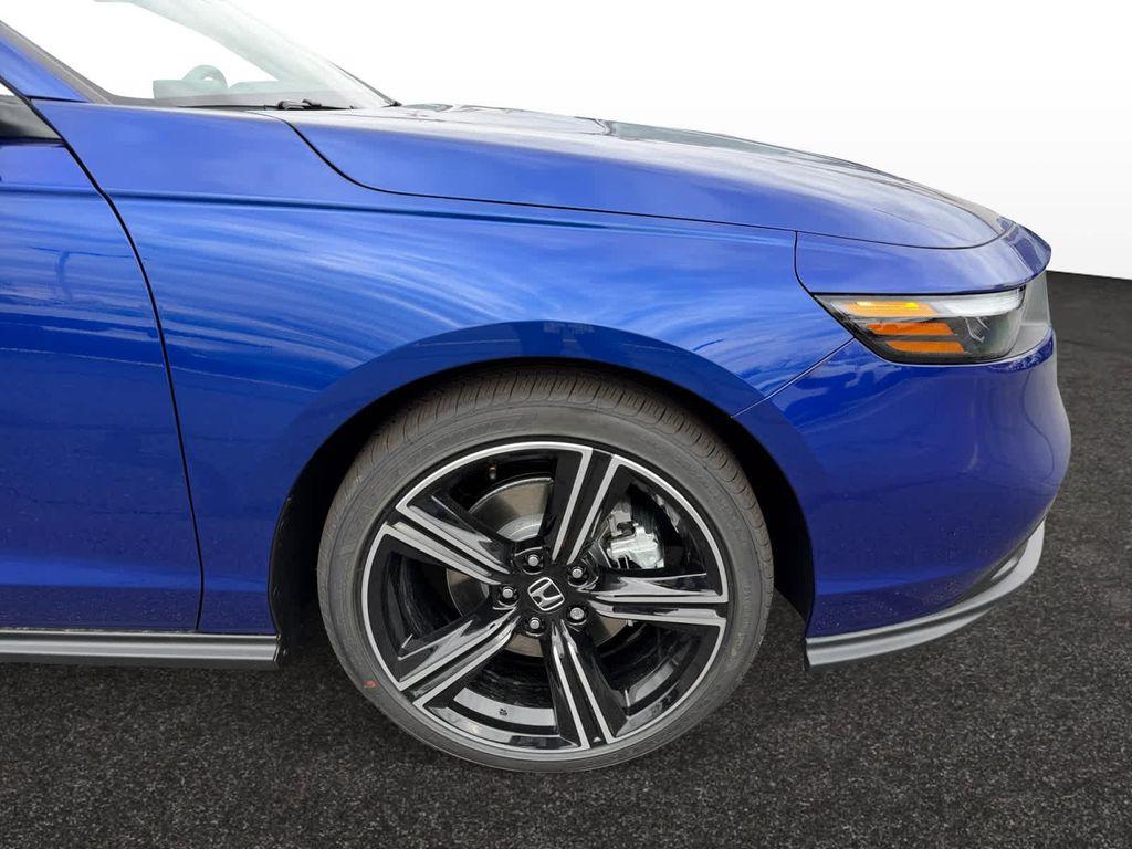 new 2025 Honda Accord Hybrid car, priced at $35,305