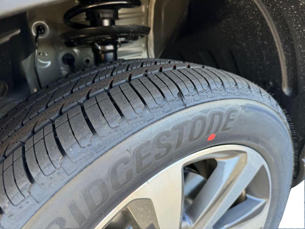 new 2025 Honda Pilot car, priced at $51,550