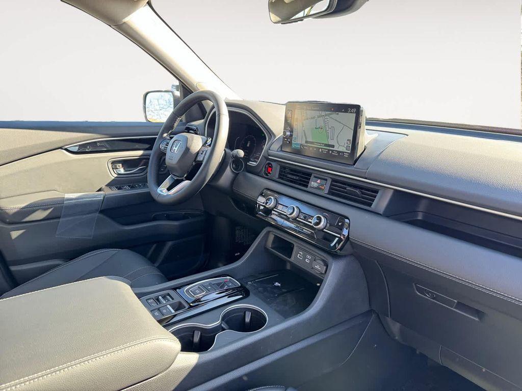 new 2025 Honda Pilot car, priced at $51,550