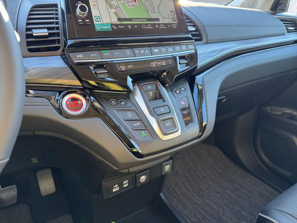 new 2026 Honda Odyssey car, priced at $53,645