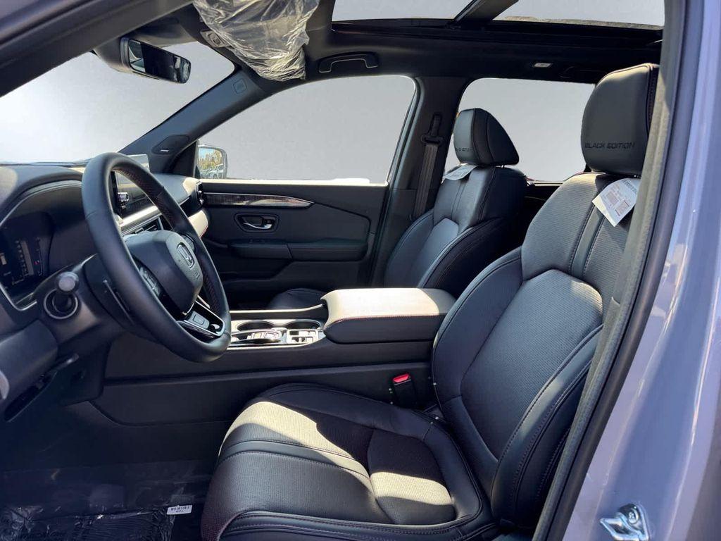 new 2025 Honda Pilot car, priced at $56,530