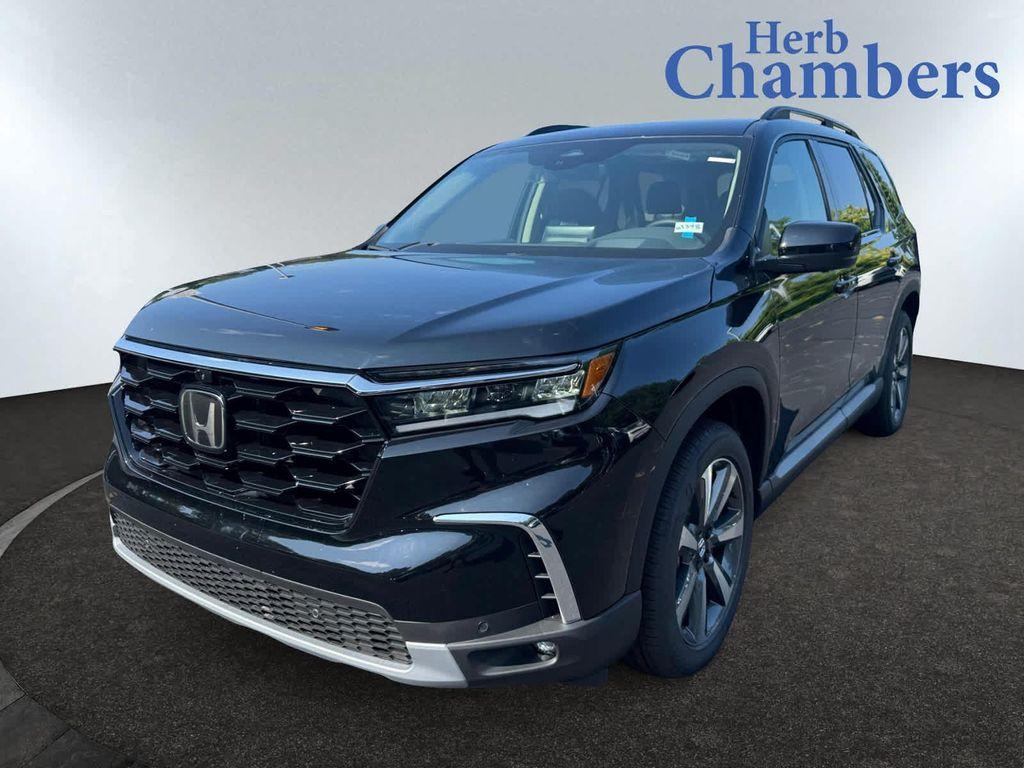 new 2025 Honda Pilot car, priced at $54,575