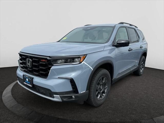 new 2025 Honda Pilot car, priced at $51,305