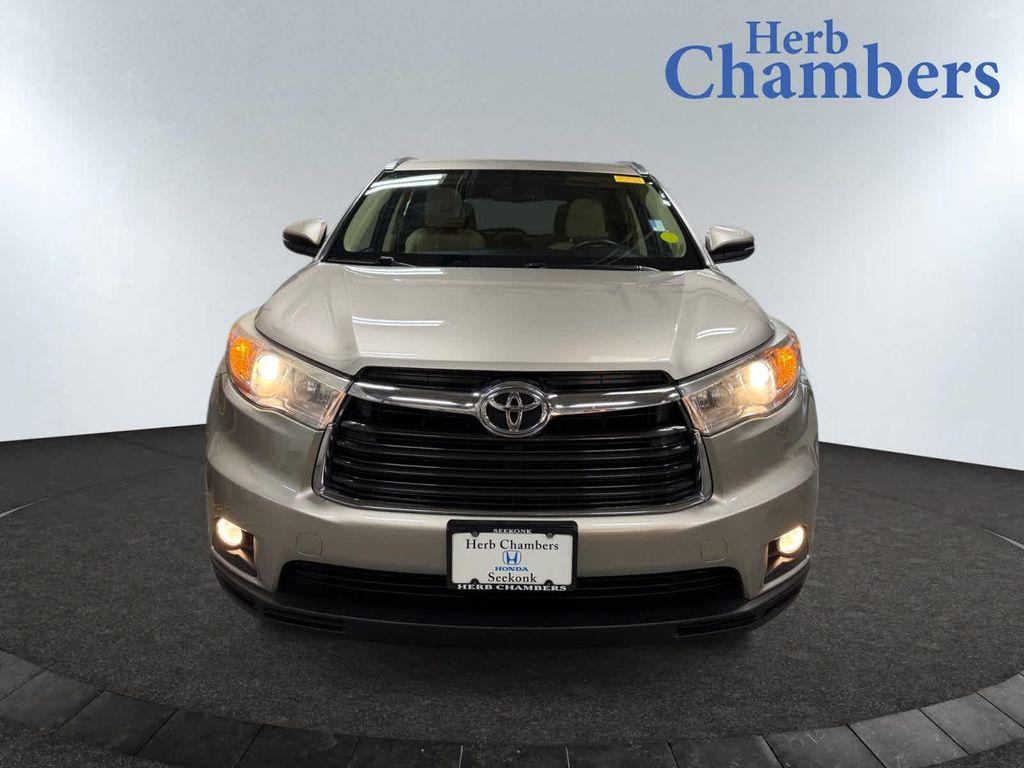 used 2016 Toyota Highlander car, priced at $17,467
