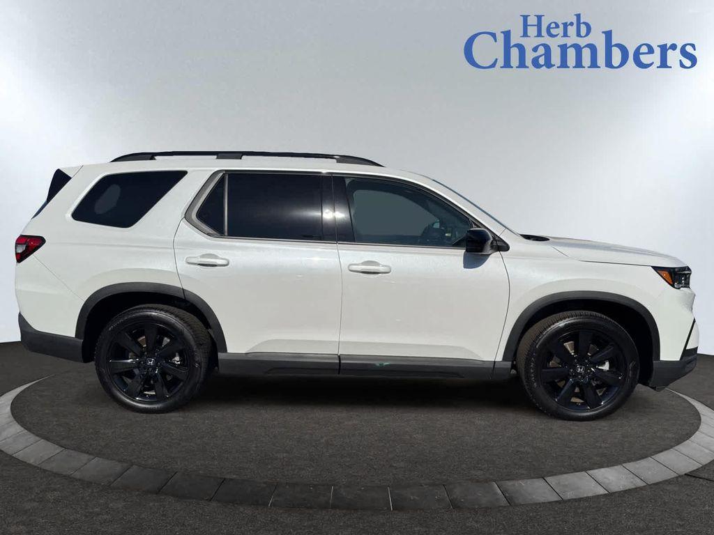 new 2025 Honda Pilot car, priced at $56,530