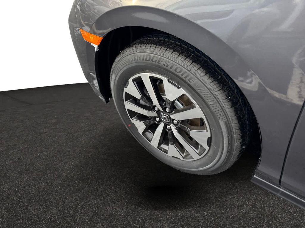 new 2026 Honda Odyssey car, priced at $44,290