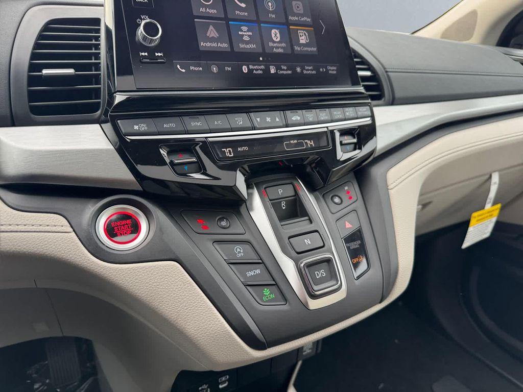 new 2026 Honda Odyssey car, priced at $44,290