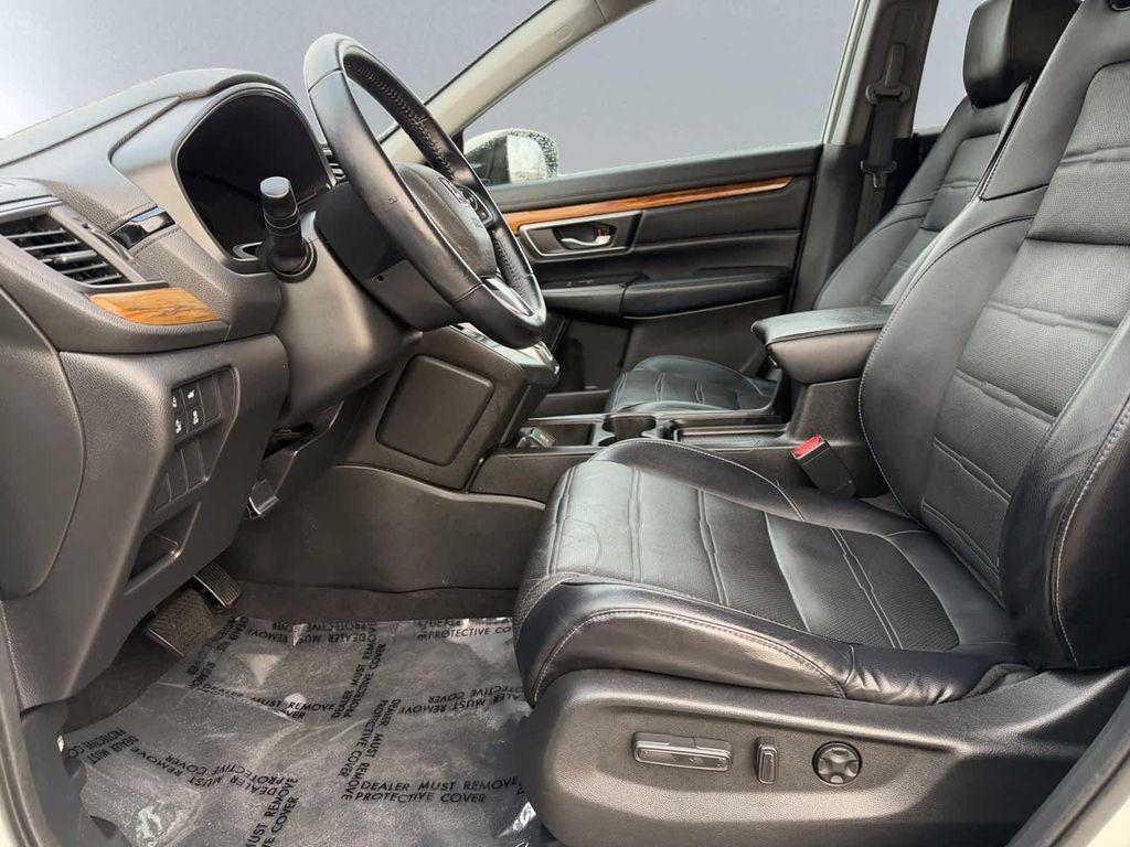 used 2017 Honda CR-V car, priced at $15,368