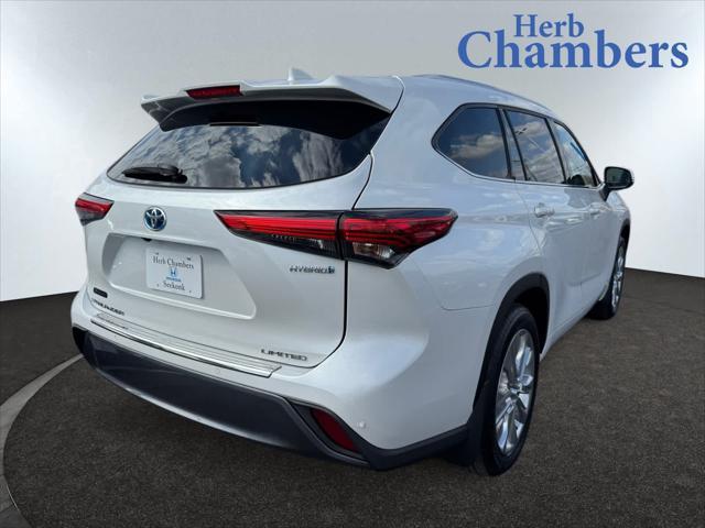 used 2022 Toyota Highlander Hybrid car, priced at $41,968