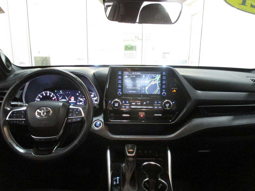 used 2021 Toyota Highlander car, priced at $32,648