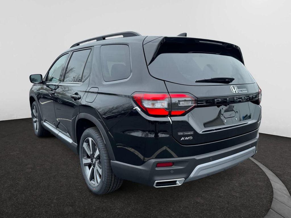 new 2025 Honda Pilot car, priced at $51,095