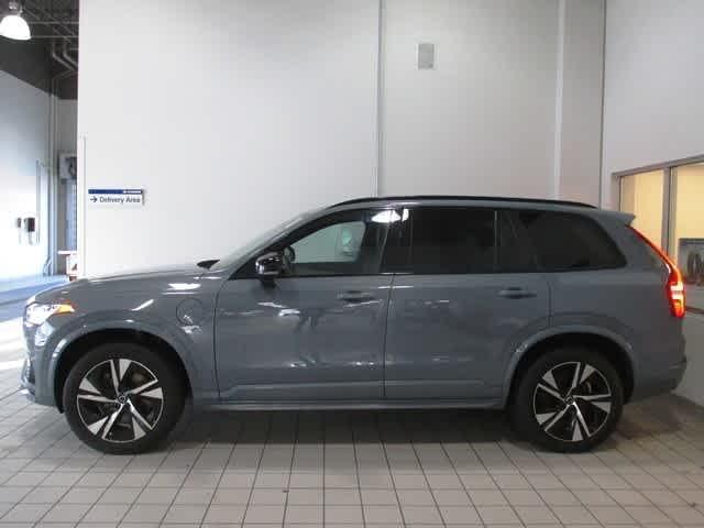 used 2022 Volvo XC90 Recharge Plug-In Hybrid car, priced at $44,968